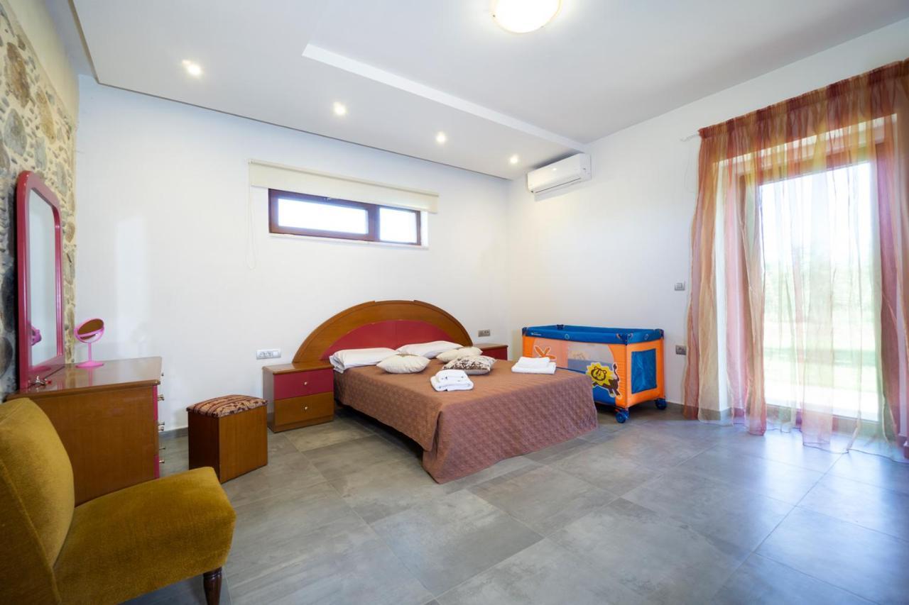 Iridanos Villa Kissamos Exterior photo